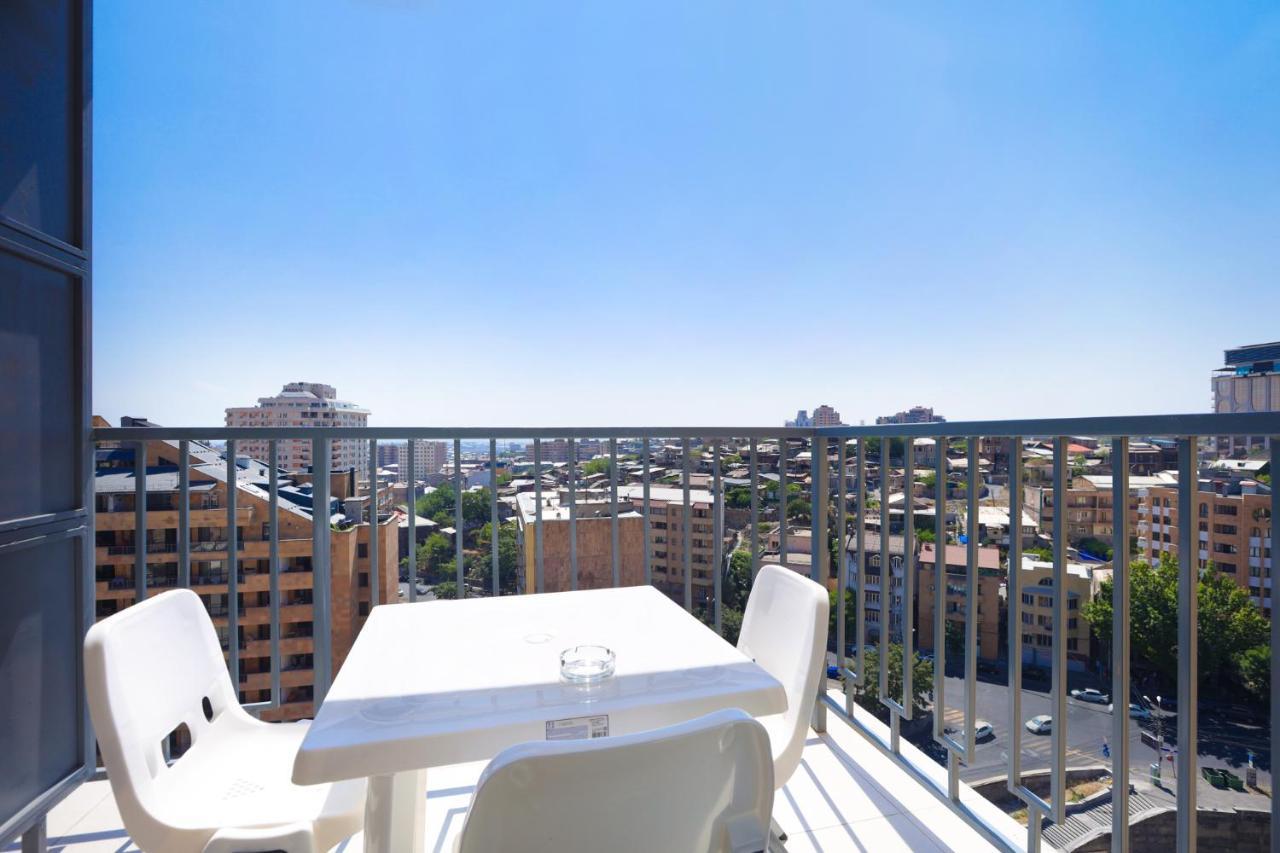 Stay Inn Apartments On Amiryan 26/4 Ереван Экстерьер фото
